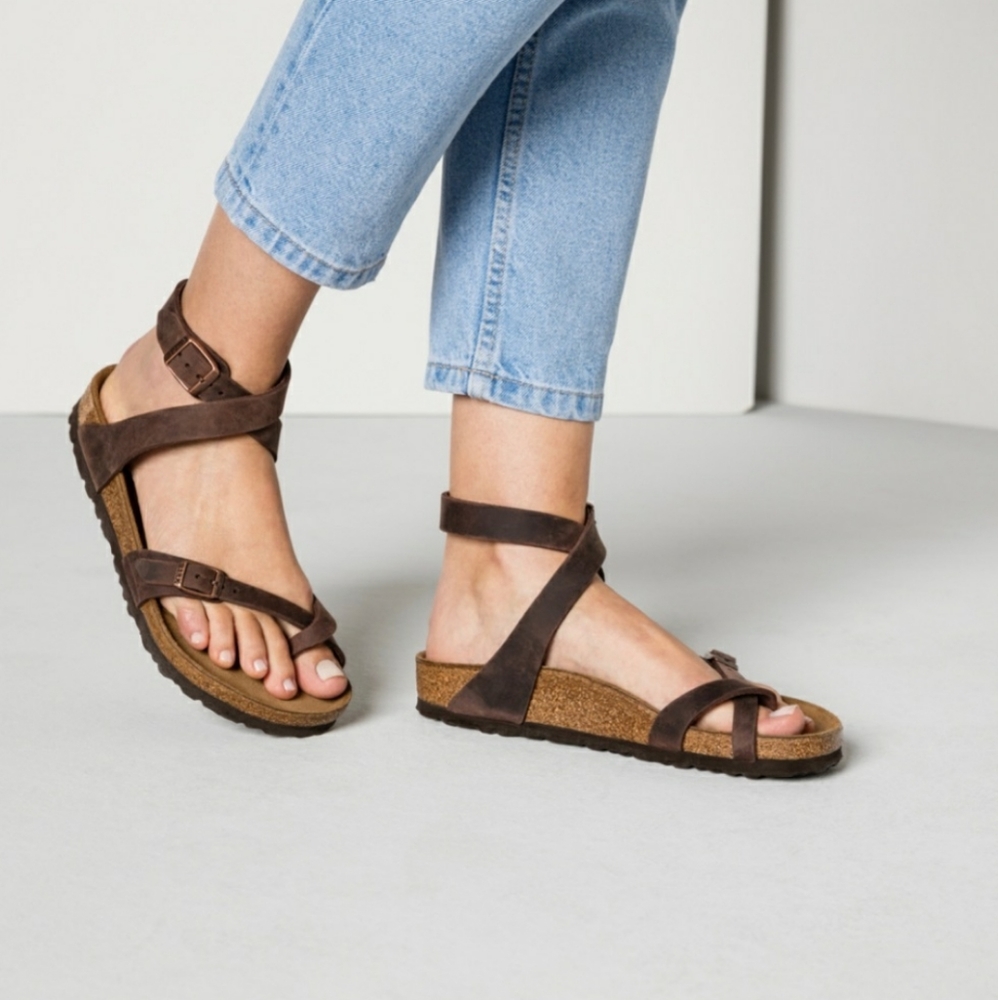 BIRKENSTOCK Yara Oiled Leather Sandal